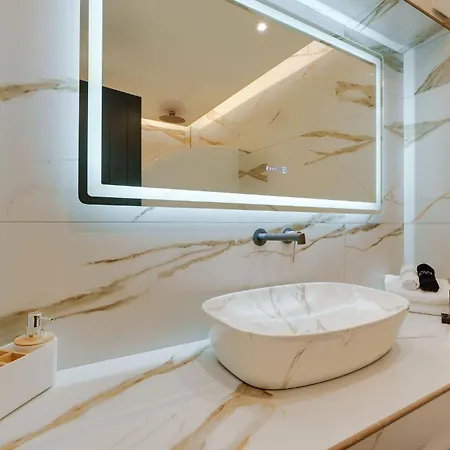 The Cosmopolitan - Urban Апарт-отель 3*