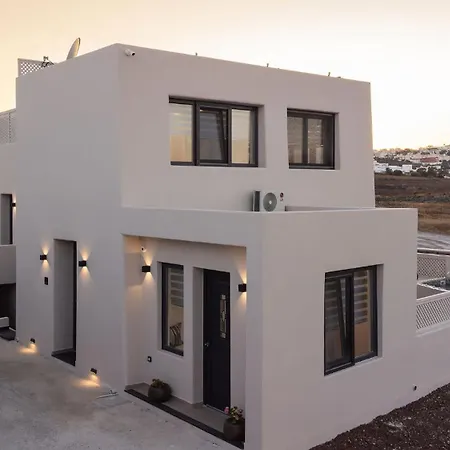 The Cosmopolitan - Urban 3* Karterados (Santorini)