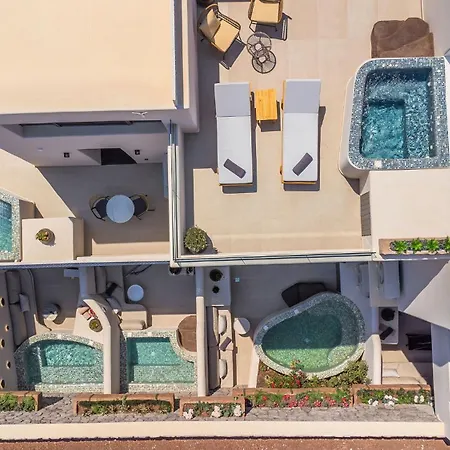 The Cosmopolitan - Urban