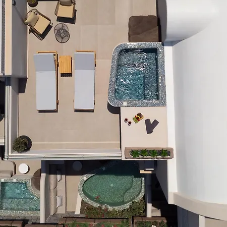 Apartahotel The Cosmopolitan - Urban Karterados (Santorini)