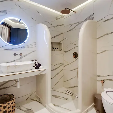 The Cosmopolitan - Urban Apartahotel