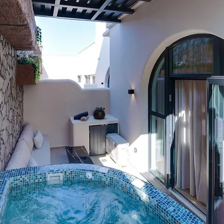 The Cosmopolitan - Urban Hotel apartamentowy Karterados (Santorini)