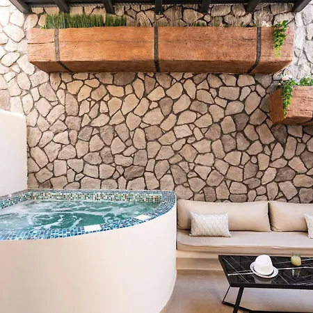 Apartahotel The Cosmopolitan - Urban 3*