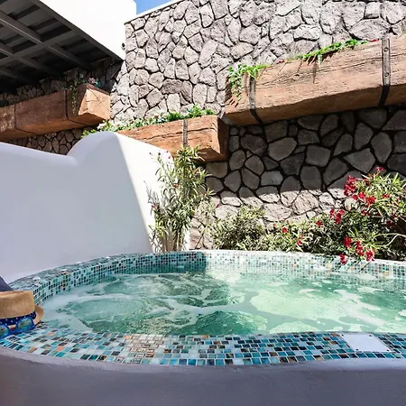 The Cosmopolitan - Urban