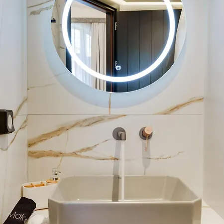 The Cosmopolitan - Urban