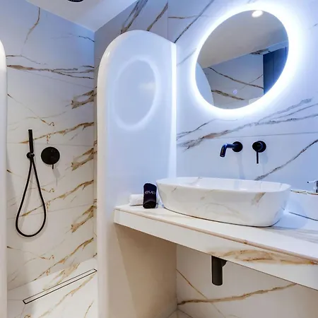 The Cosmopolitan - Urban Apartahotel 3*