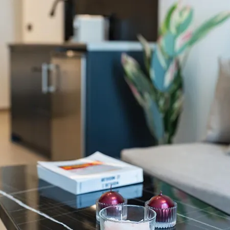 The Cosmopolitan - Urban Karterados (Santorini)