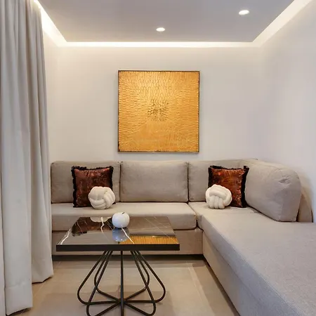 The Cosmopolitan - Urban Apartahotel