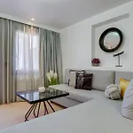 The Cosmopolitan - Urban 3* Karterados (Santorini)
