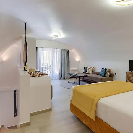 The Cosmopolitan - Urban Karterados (Santorini)