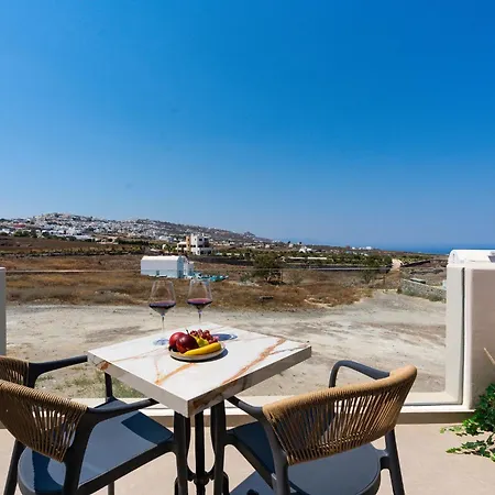 The Cosmopolitan - Urban Karterados (Santorini)